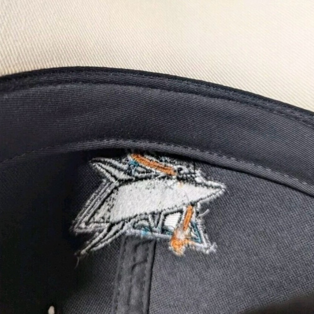 Vintage San Jose Sharks Hat strapback - Twins enterprises NHL Rare pre-owned - Picture 8 of 9